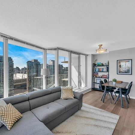 Spacious Dt 2-Bdr High-Rise With View, Pool, Gym Vancouver Exteriör bild