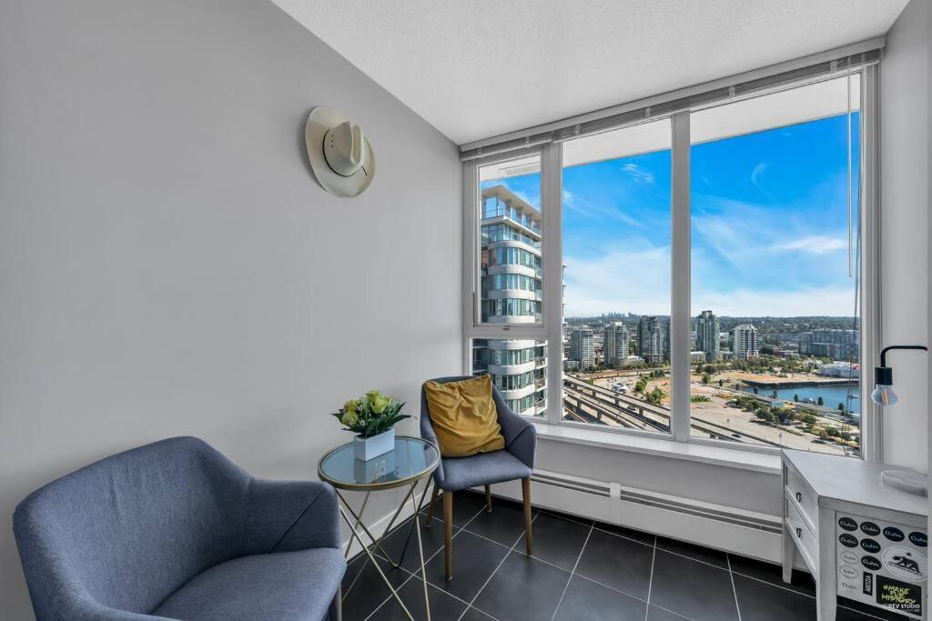 Spacious Dt 2-Bdr High-Rise With View, Pool, Gym Vancouver Exteriör bild